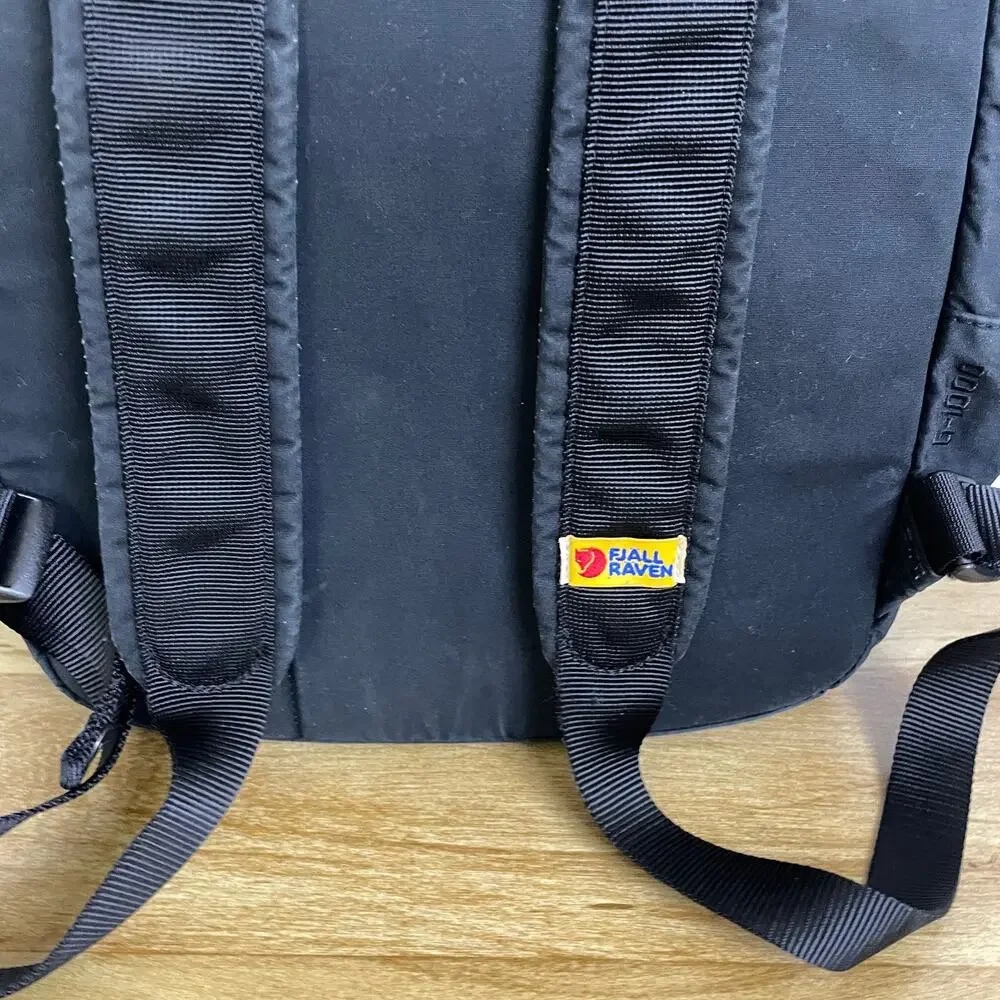 Fjallraven Vardag Backpack Black Outdoors School Daypack Handle Pockets Zippers